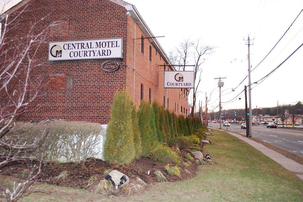 Central Motel Courtyard White Plains Εξωτερικό φωτογραφία