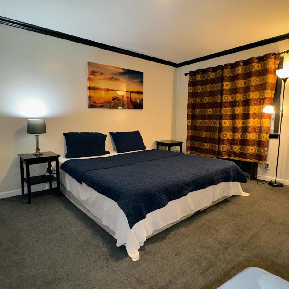 Central Motel Courtyard White Plains Εξωτερικό φωτογραφία