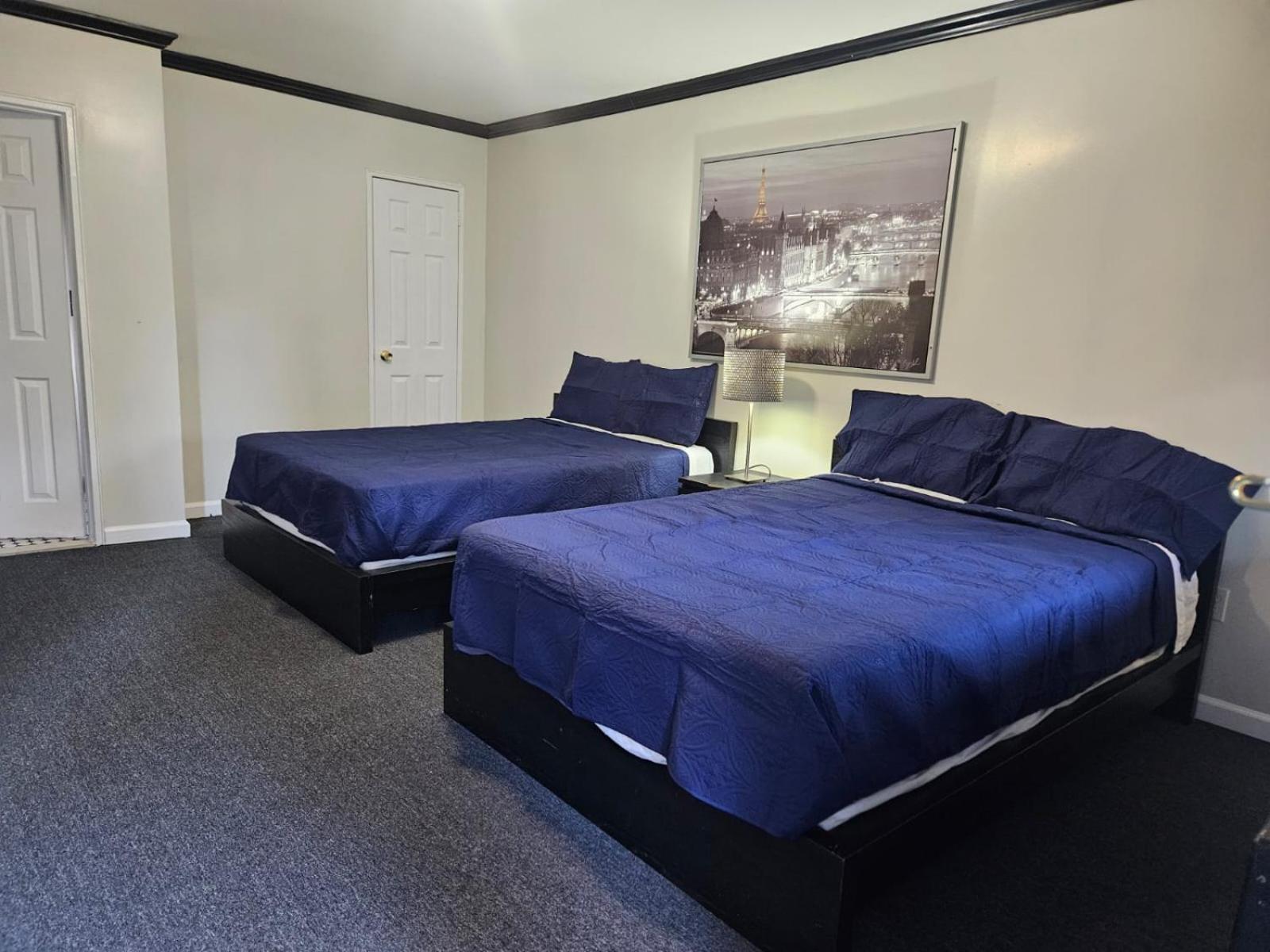 Central Motel Courtyard White Plains Εξωτερικό φωτογραφία