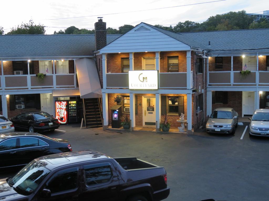 Central Motel Courtyard White Plains Εξωτερικό φωτογραφία