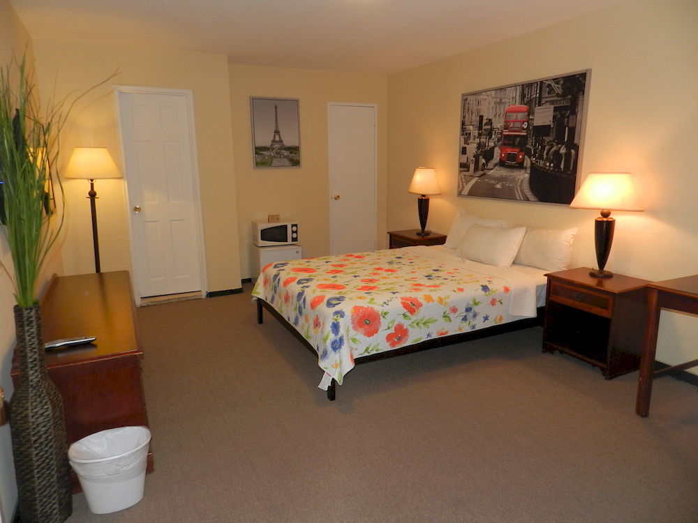Central Motel Courtyard White Plains Εξωτερικό φωτογραφία