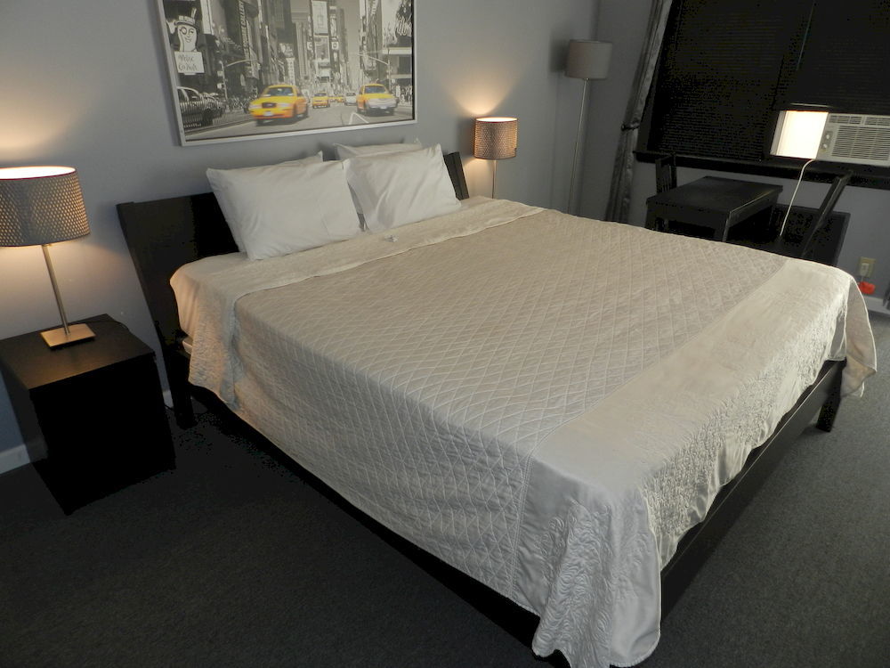 Central Motel Courtyard White Plains Εξωτερικό φωτογραφία