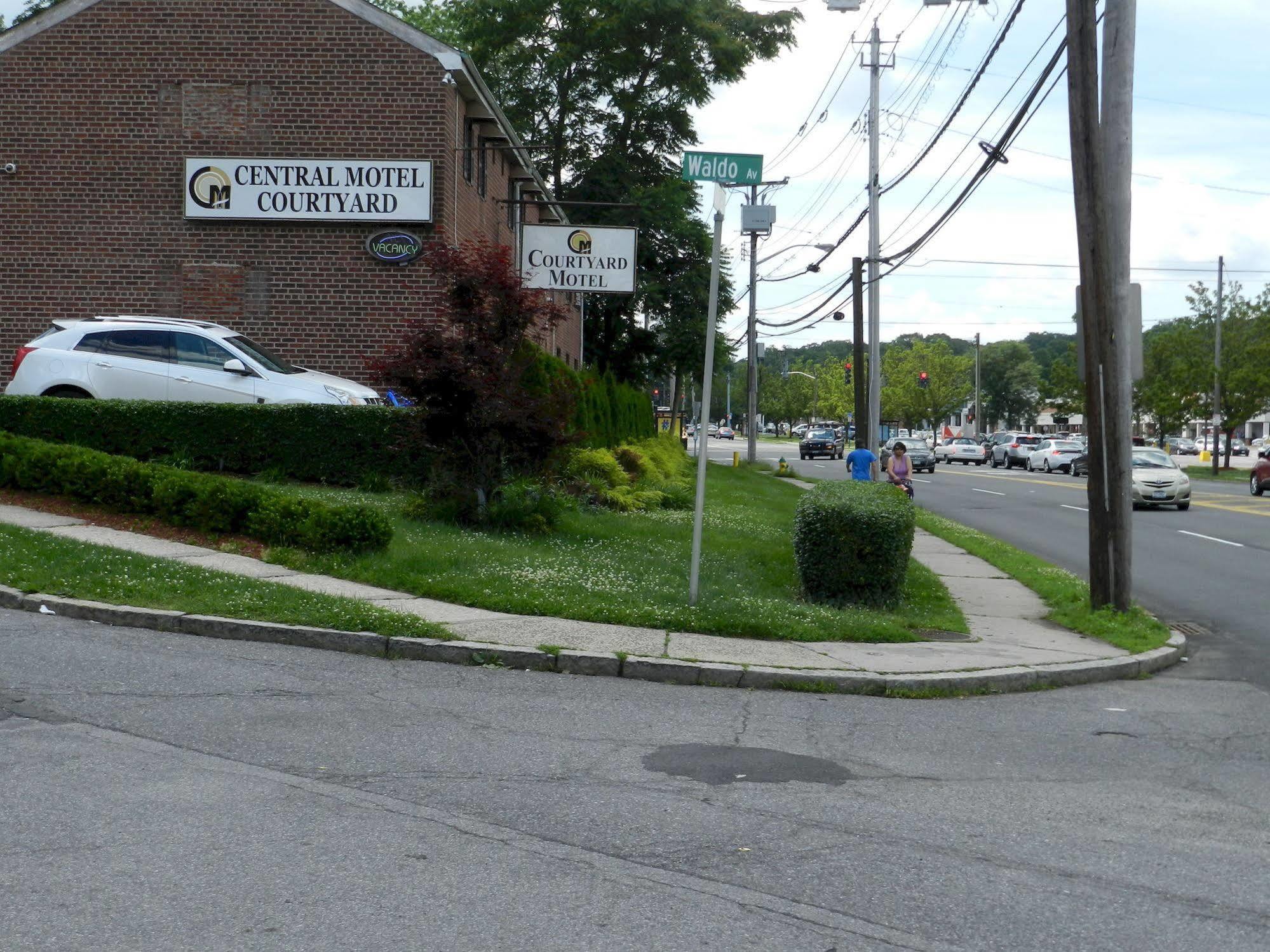 Central Motel Courtyard White Plains Εξωτερικό φωτογραφία