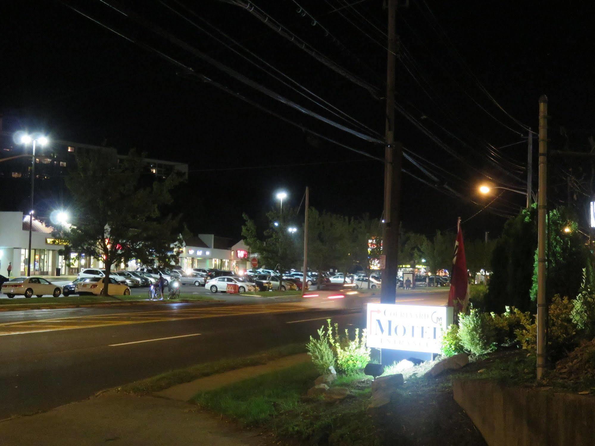 Central Motel Courtyard White Plains Εξωτερικό φωτογραφία