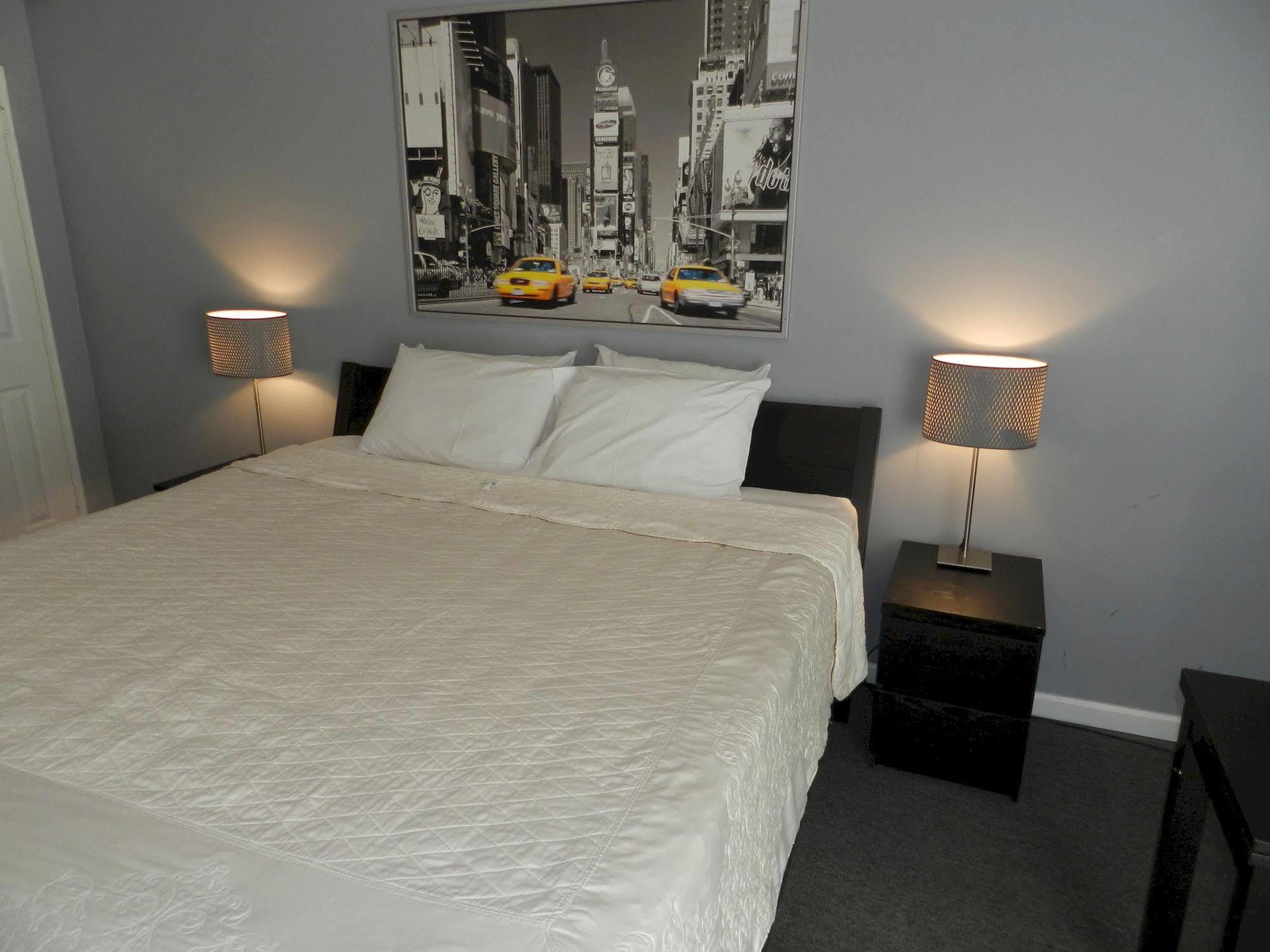 Central Motel Courtyard White Plains Εξωτερικό φωτογραφία